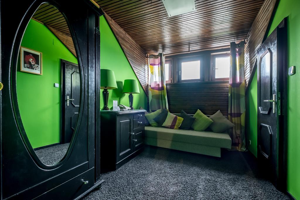 Art-Lodge Kunstpension Afritz Exteriör bild
